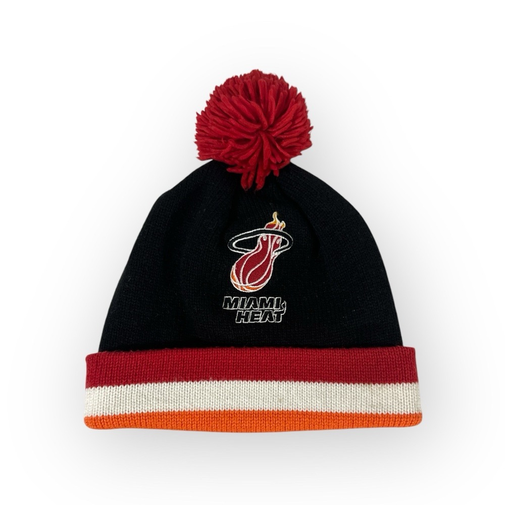 MITCHELL AND NESS MIAMI HEAT LOGO BLACKOUT STRIPE POM BEANIE NBA